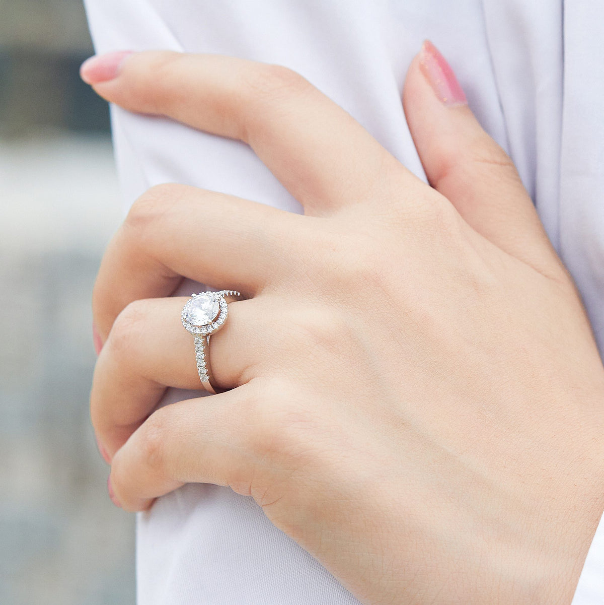 Classical Round Solitairesilver ring