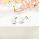 Classic Pearl Earring