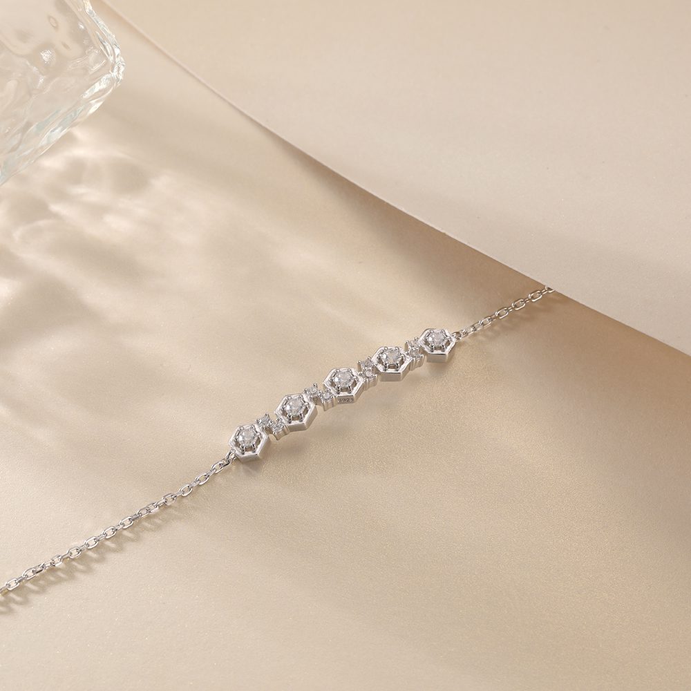 Carbon bond Silver Bracelet