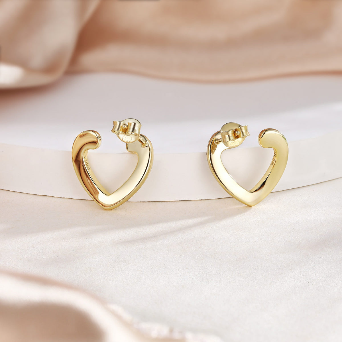 Gold platted heart Earring