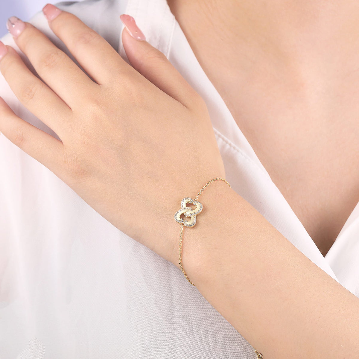 Infinite Heart Gold platted Bracelet